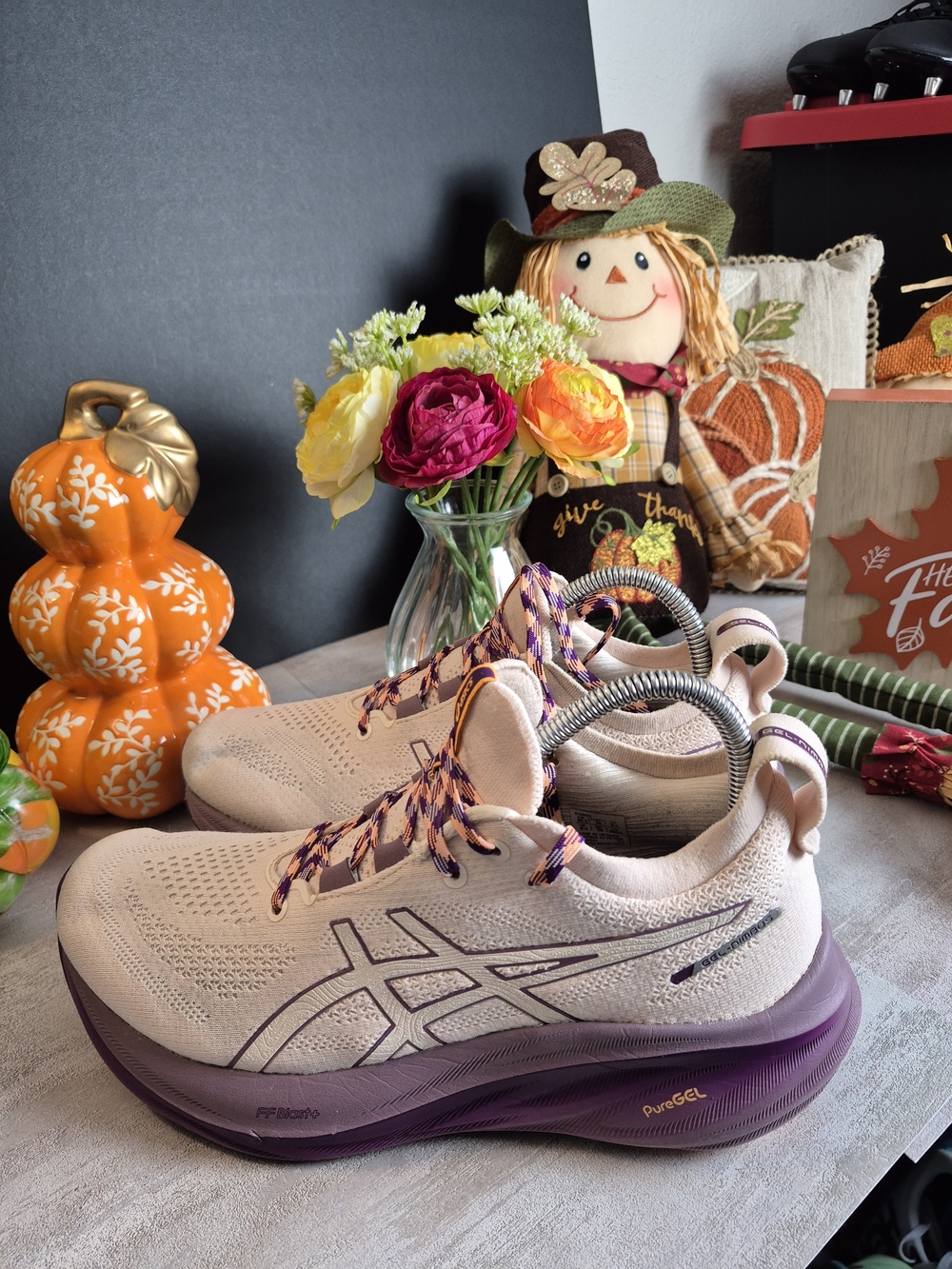 ASICS Women's Gel-Nimbus Pale Pink Running Shoes with Purple Midsole.Size 8.5
